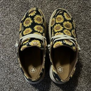 Sunflower Ariat loafers size 7.5